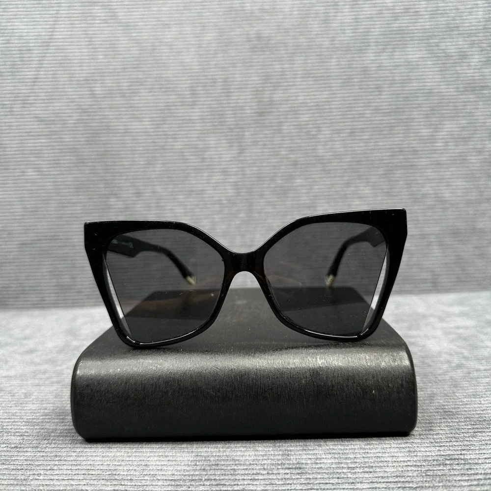 Fendi FE40010U 01A Black Cat Eye Sunglasses Made in Italy Dark Grey Lenses